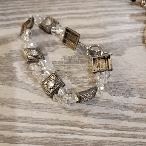 Bracelets - Picture 15 of 16